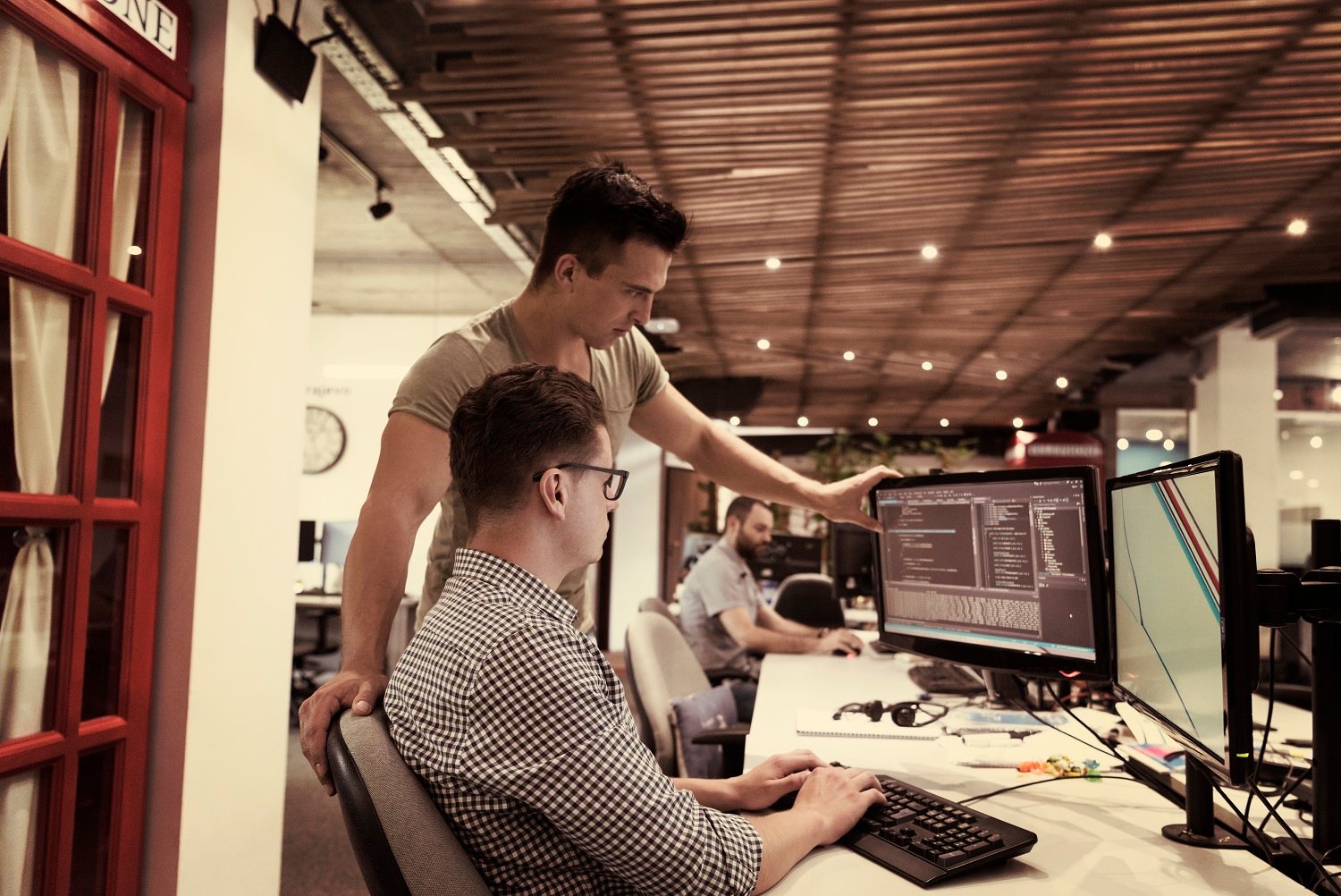startup-business-people-group-working-as-team-to-f-PLKHG9Q.jpg